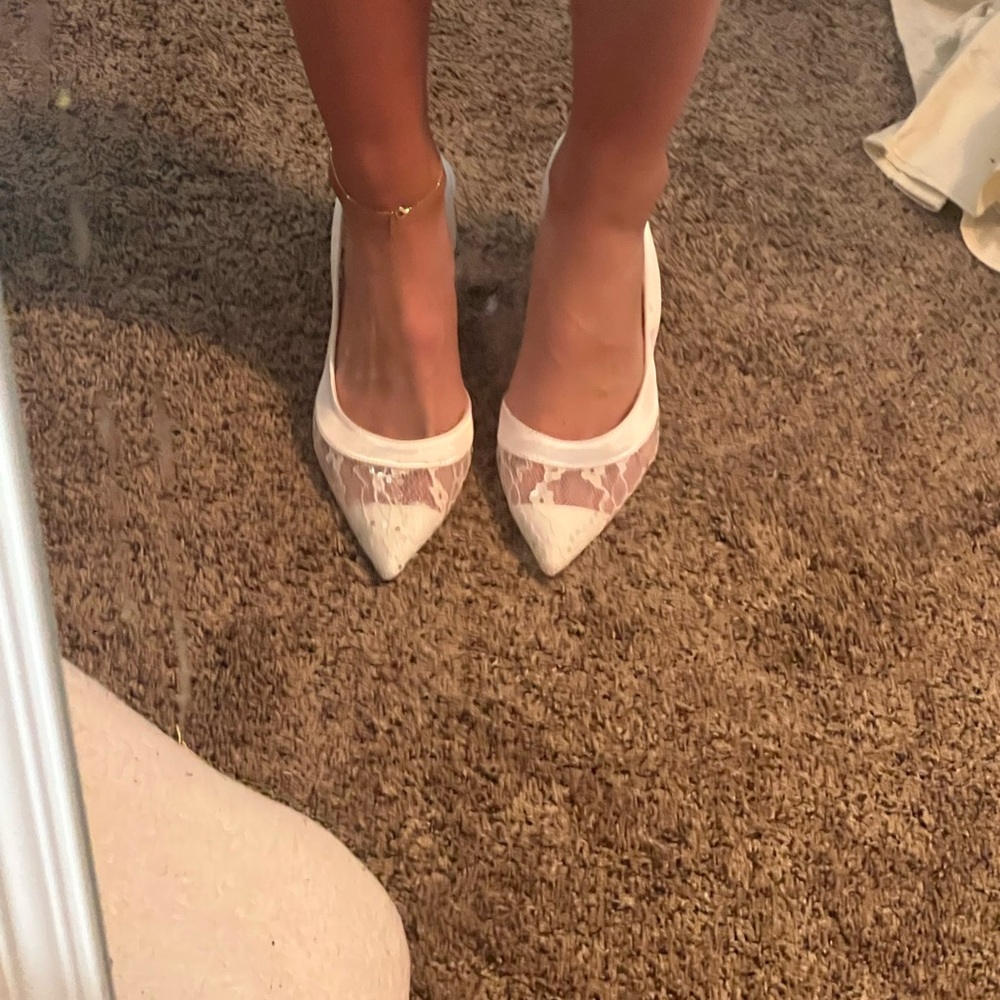 Elegant White Lace Women's Shoes